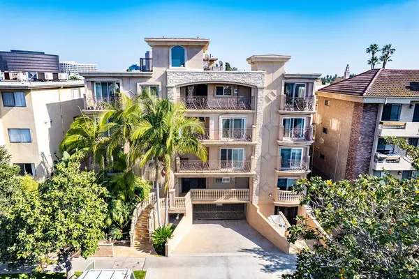 820 S Bedford #105, Los Angeles, CA 90035