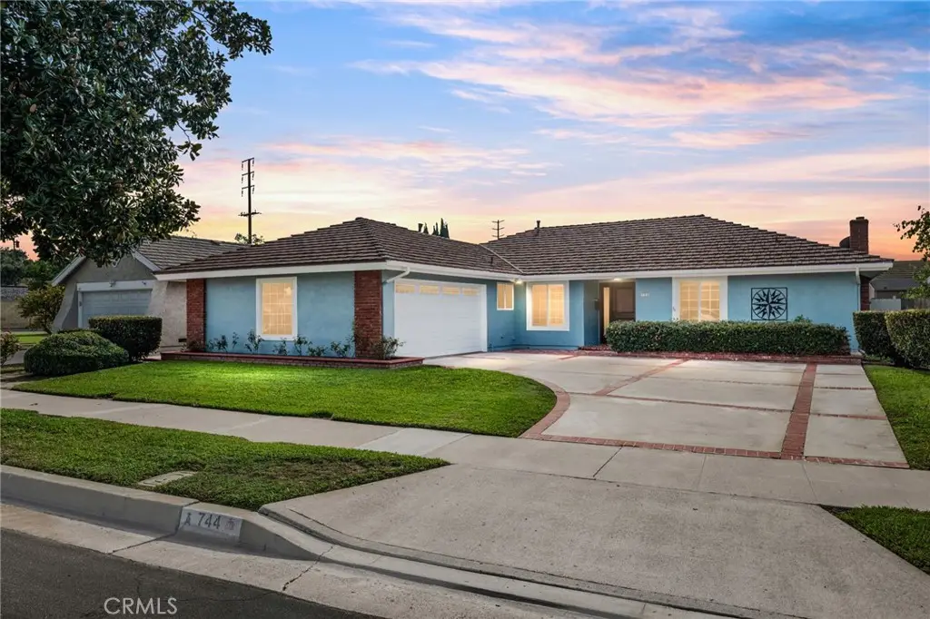 744 E Meadowbrook, Orange, CA 92865 - Image #1