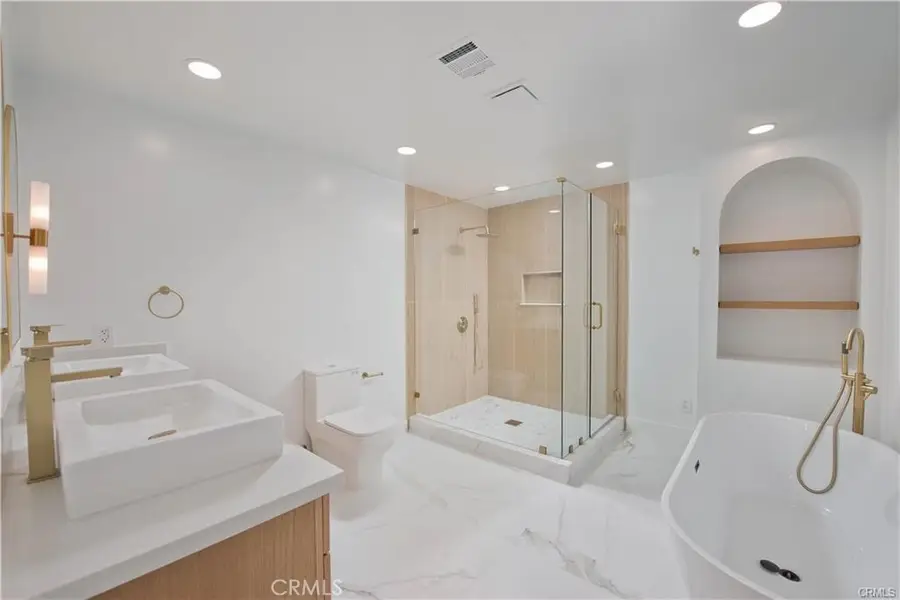 18611 Lassen, Northridge, CA 91324 - #2