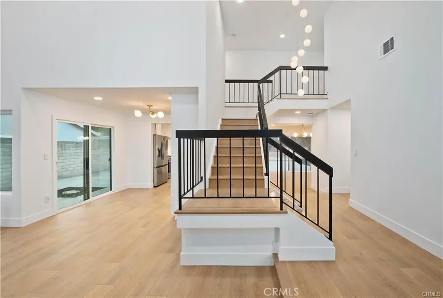 18611 Lassen, Northridge, CA 91324 - #3