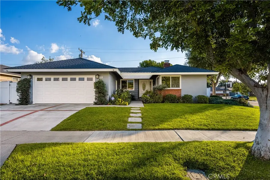 822 E Lomita Avenue, Orange, CA 92867 - Image #2