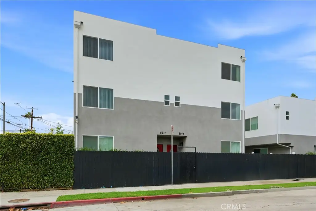 6919 S Menlo, Los Angeles, CA 90044 - Image #1
