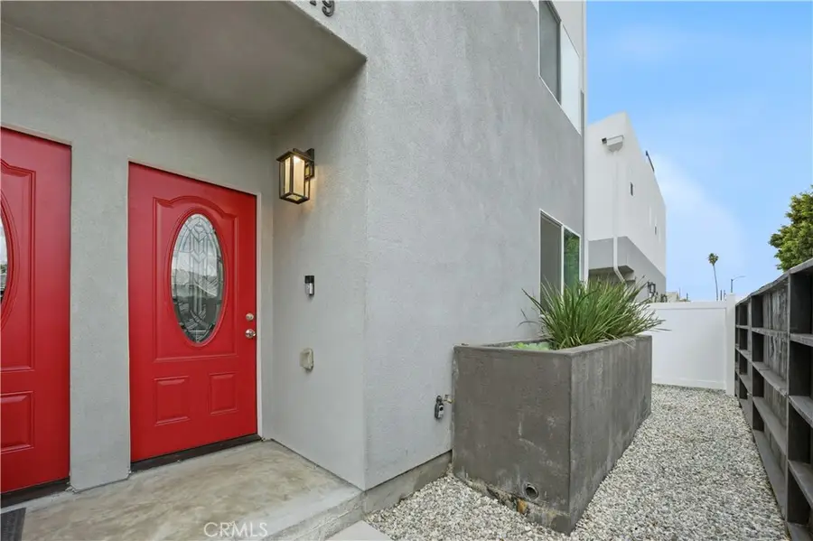 6919 S Menlo, Los Angeles, CA 90044 - Image #2