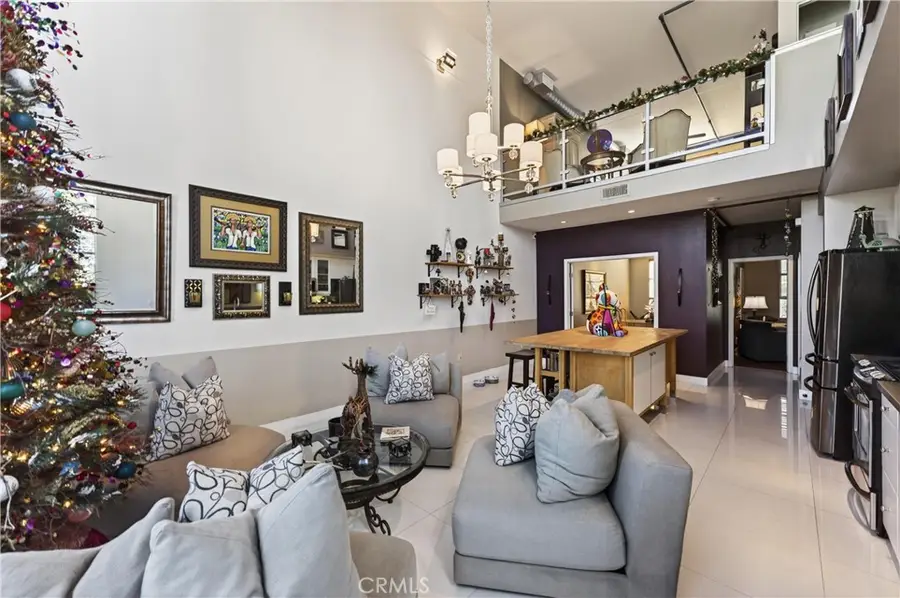 906 E Civic Center, Santa Ana, CA 92701 - Image #2