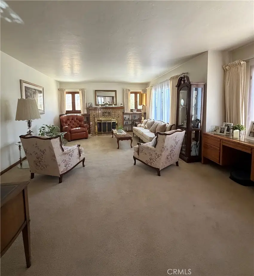 2070 El Sereno, Pasadena, CA 91103 - Image #2