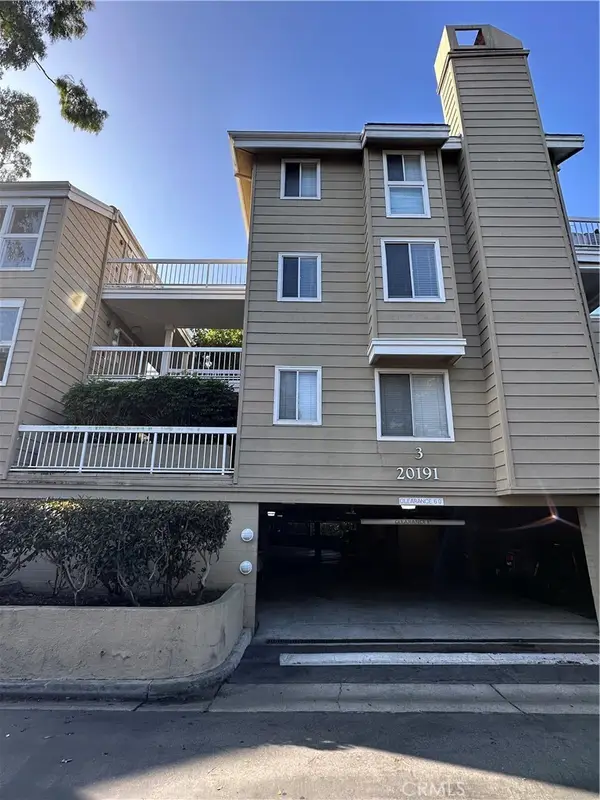 20191 Cape Coral #214, Huntington Beach, CA 92646