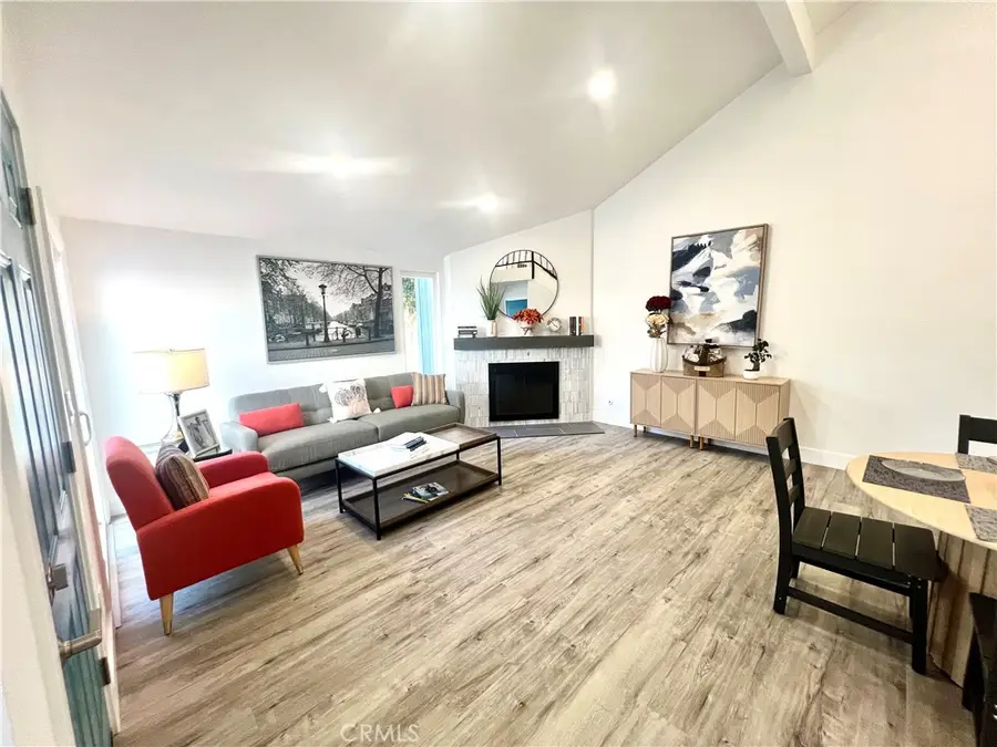 2501 W Sunflower Avenue #A6, Santa Ana, CA 92704 - Image #2