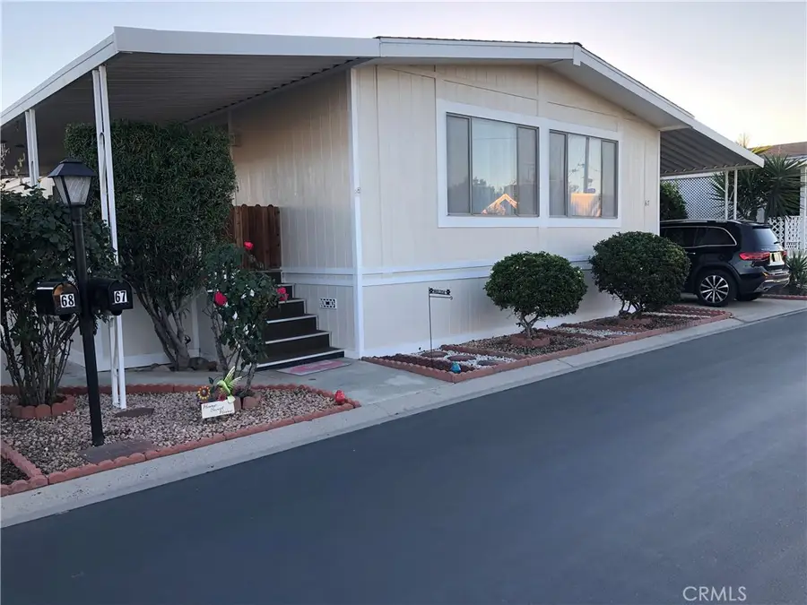 307 S Smith, Corona, CA 92882 - Image #2