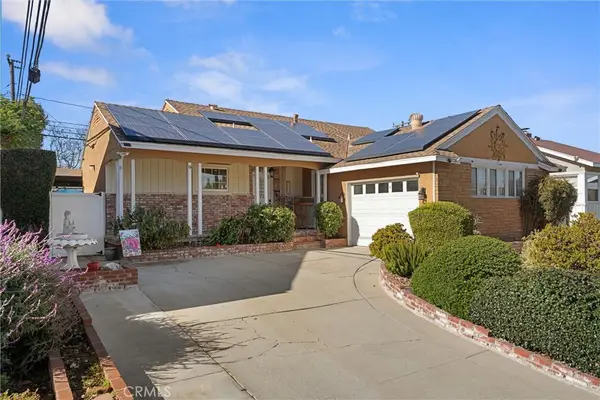 2213 Knoxville Avenue, Long Beach, CA 90815