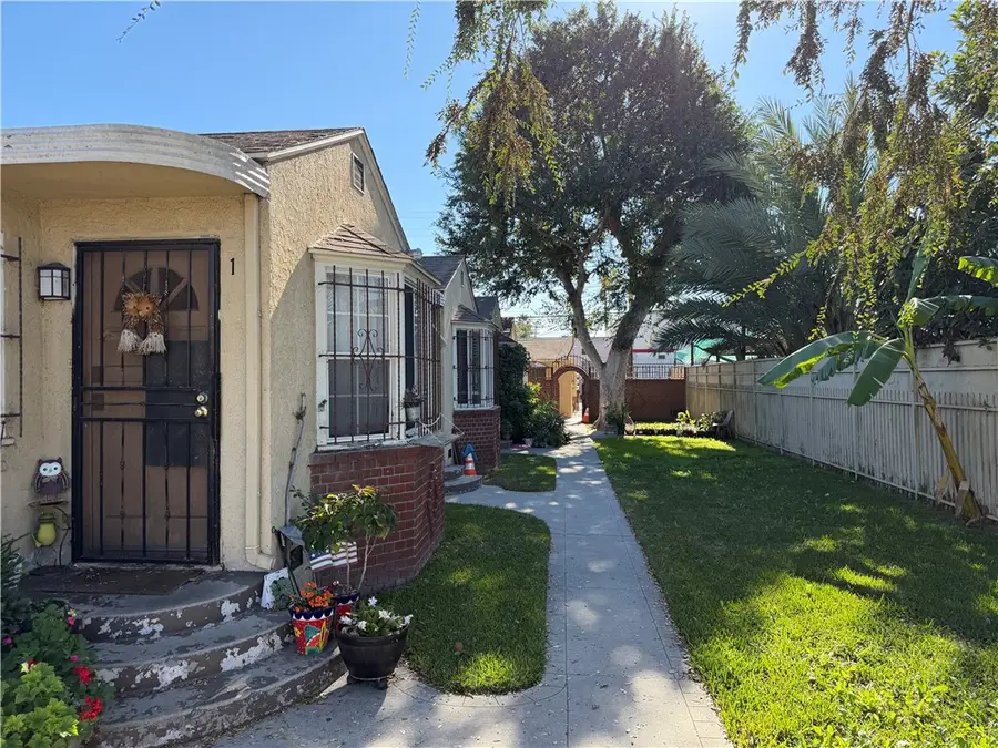 338 W Magnolia Street, Compton, CA 90220 - #3