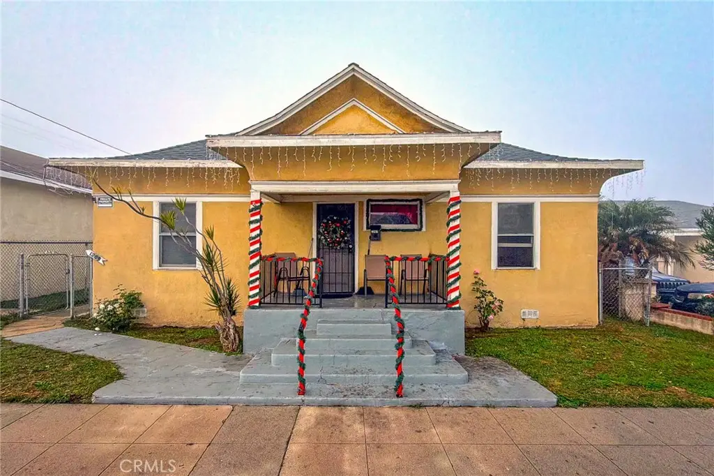 1207 Bay View, Wilmington, CA 90744 - #1