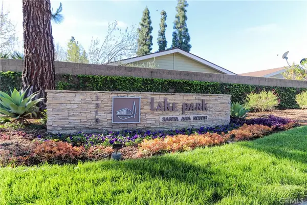 2528 Park Lake #108, Santa Ana, CA 92705
