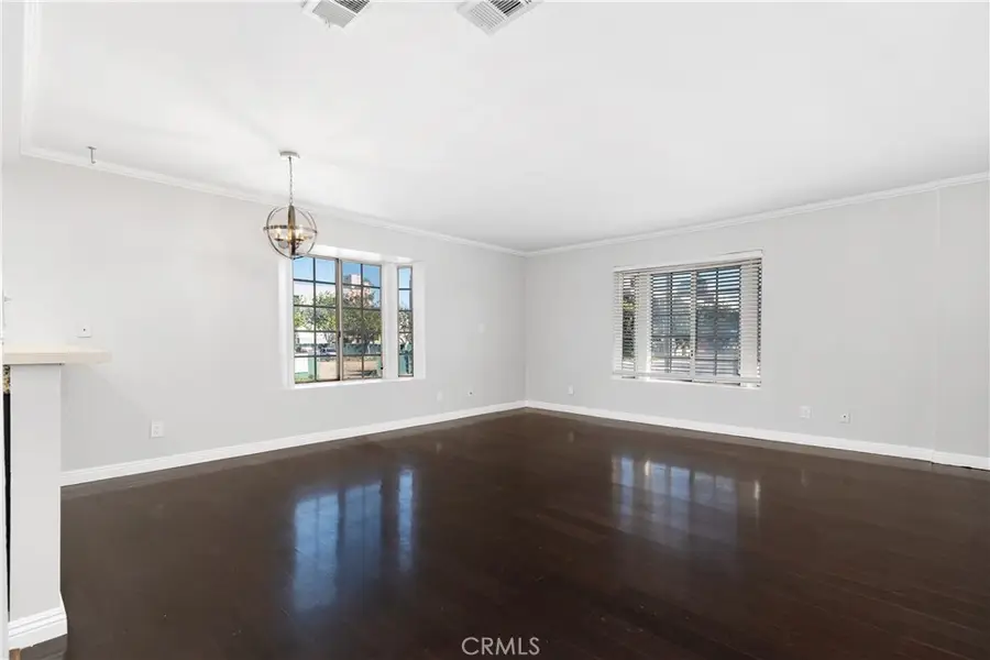 941 Elm #16, Long Beach, CA 90813 - #3