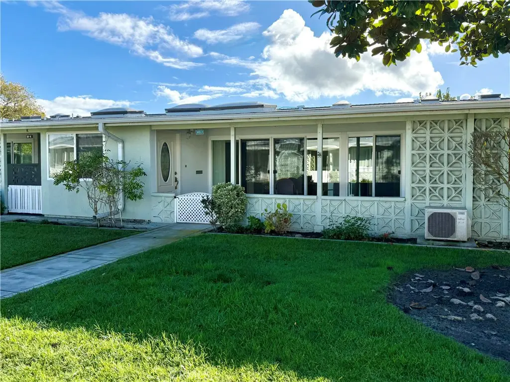 13500 Wentworth Lane #121J, Seal Beach, CA 90740 - #1