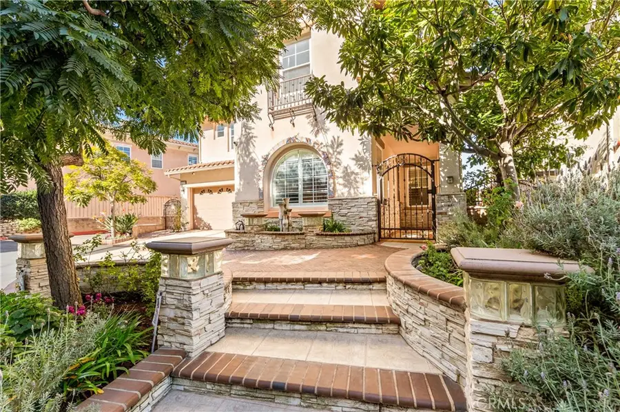 2239 Starlight Ln, Signal Hill, CA 90755 - #3