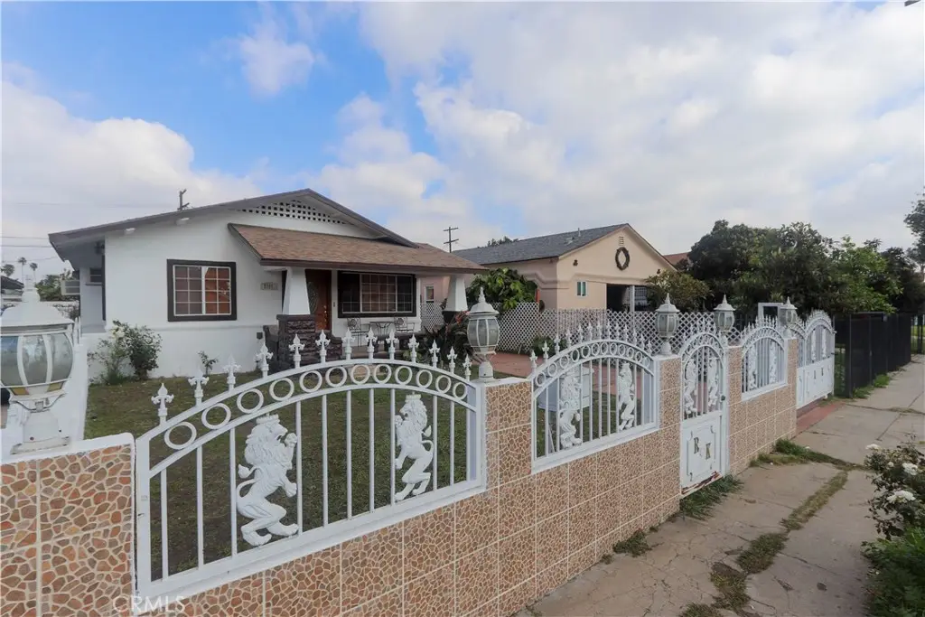 1111 W 54th, Los Angeles, CA 90037 - Image #1