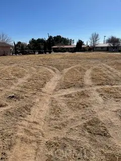 13580 El Cariso, Victorville, CA 92392 - #2