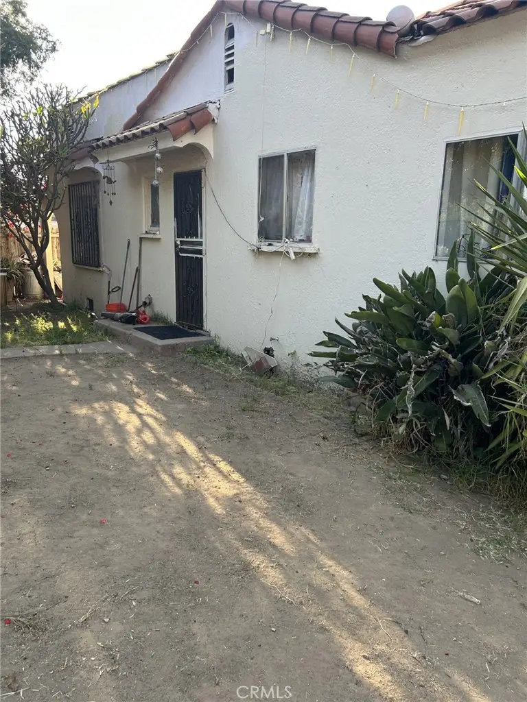 2002 W Avenue 33, Los Angeles, CA 90065 - #1