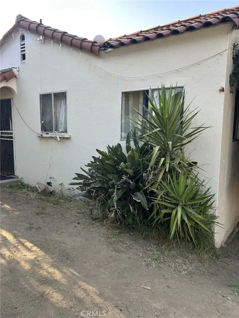 2002 W Avenue 33, Los Angeles, CA 90065 - #2