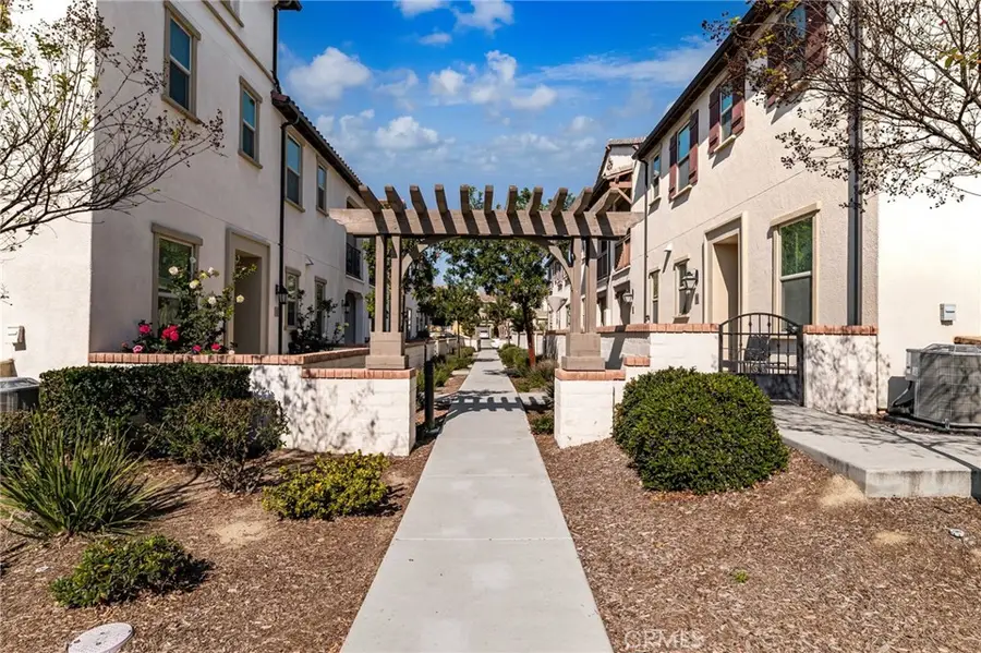 2815 E Berry Loop Privado, Ontario, CA 91761 - Image #2