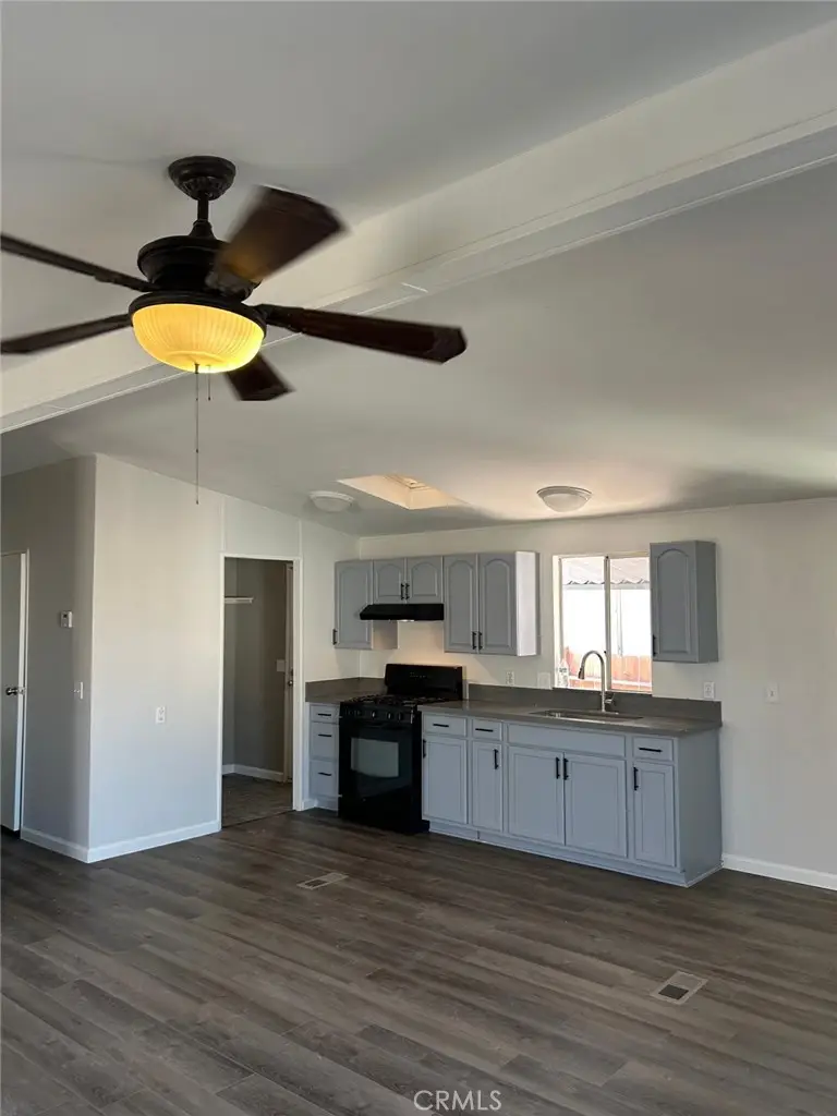 80 E Dawes #10, Perris, CA 92571 - #2