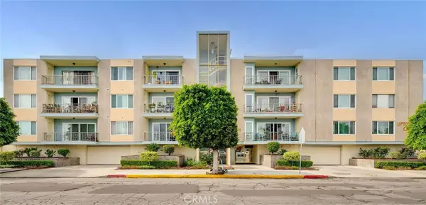 3695 Linden Avenue #9C, Long Beach, CA 90807