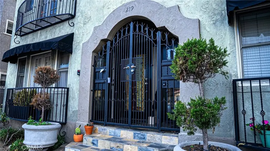 219 Redondo Avenue, Long Beach, CA 90803 - #2