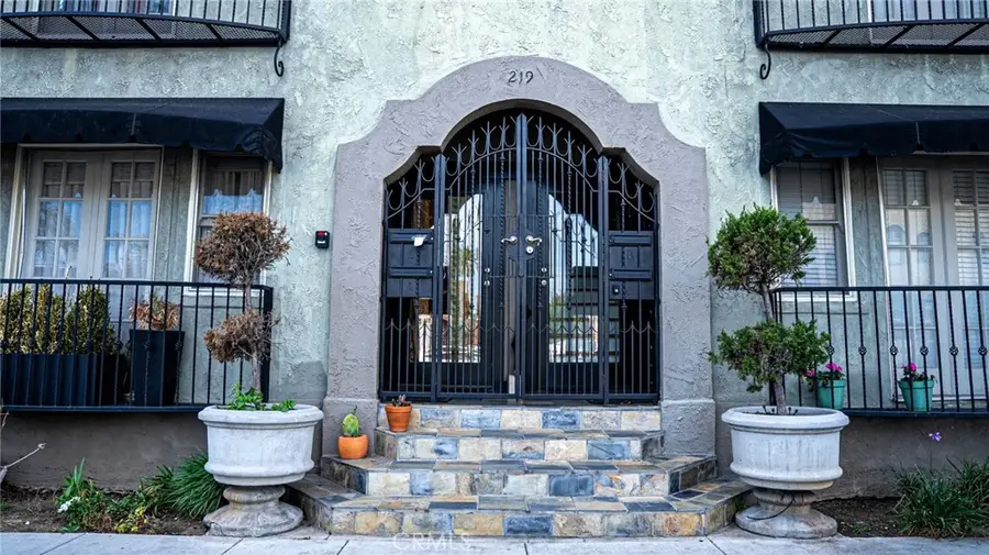 219 Redondo Avenue, Long Beach, CA 90803 - #3