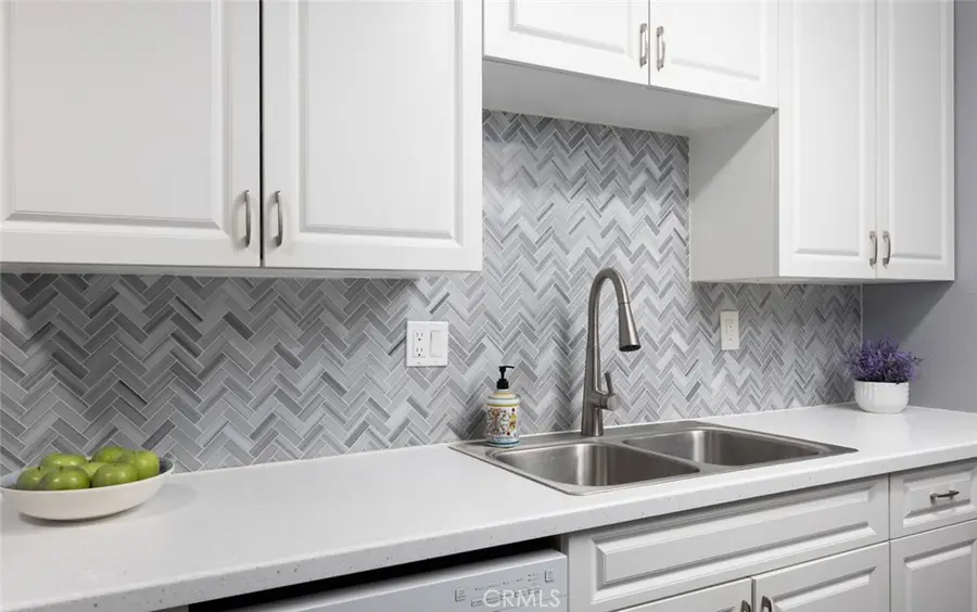 1000 W Macarthur Boulevard #11, Santa Ana, CA 92707 - #3