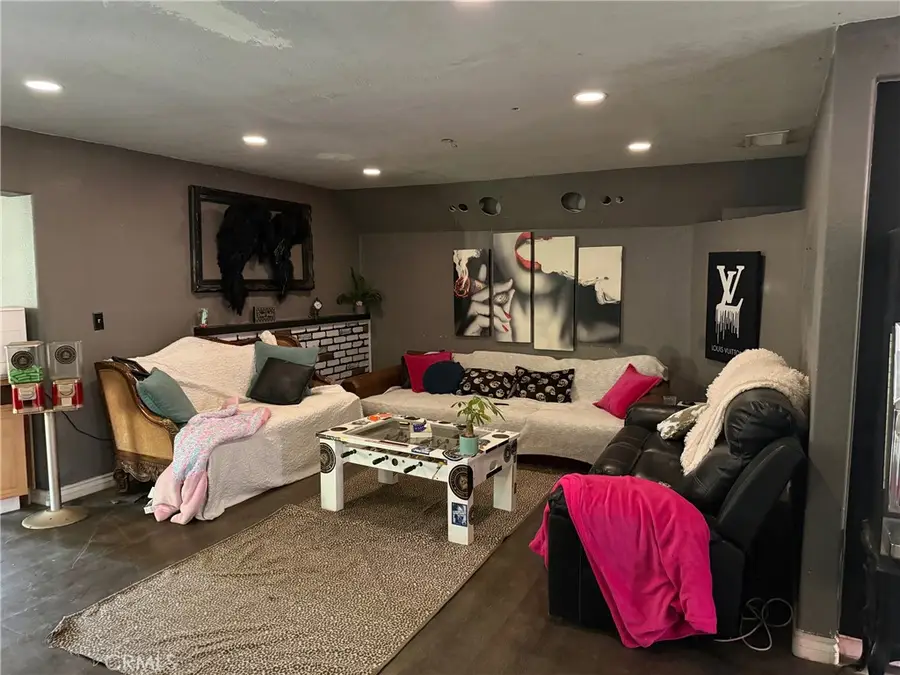 5484 Street Cedar, Jurupa Valley, CA 92509 - #3