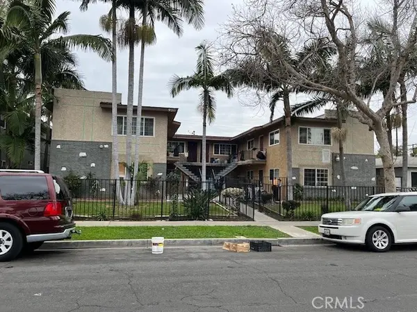 910 S Townsend, Santa Ana, CA 92704