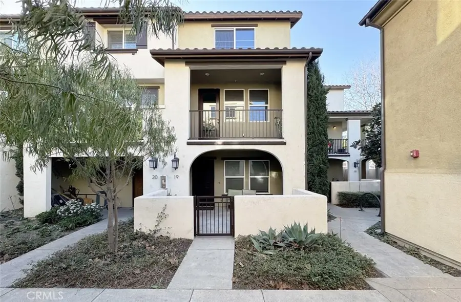 1530 W 1st #19, Santa Ana, CA 92703 - #2