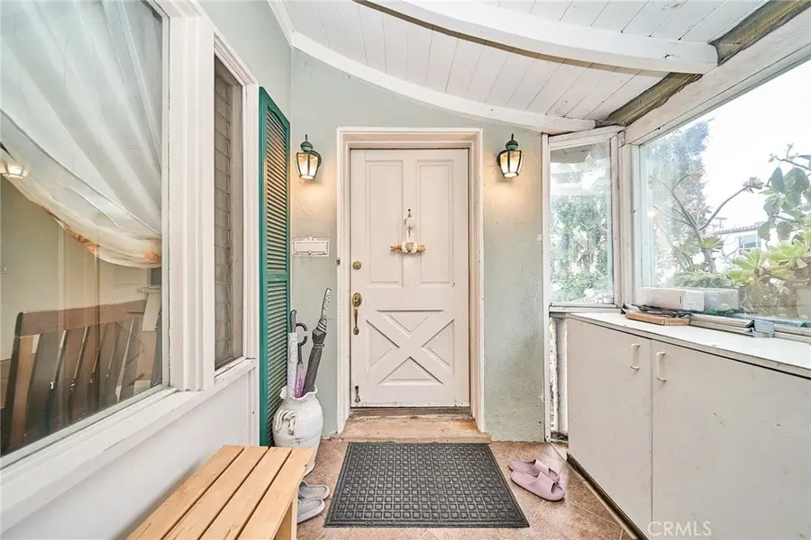 1128 S Citrus Avenue, Los Angeles, CA 90019 - #2