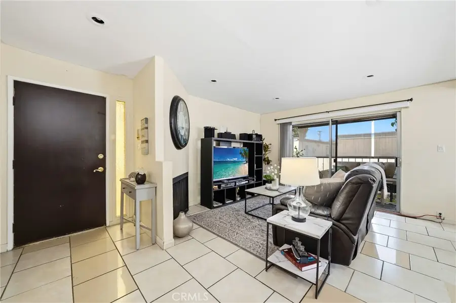 16322 Eucalyptus Avenue #7, Bellflower, CA 90706 - #3