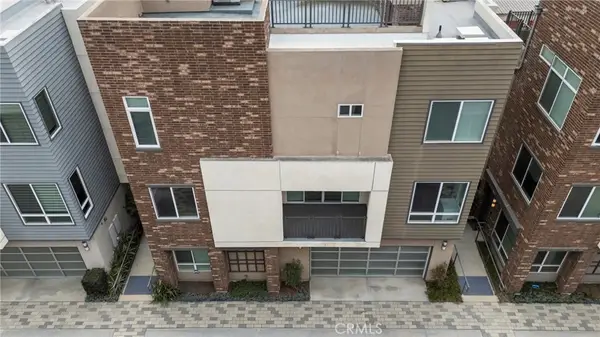 809 Brickyard Lane, Costa Mesa, CA 92627