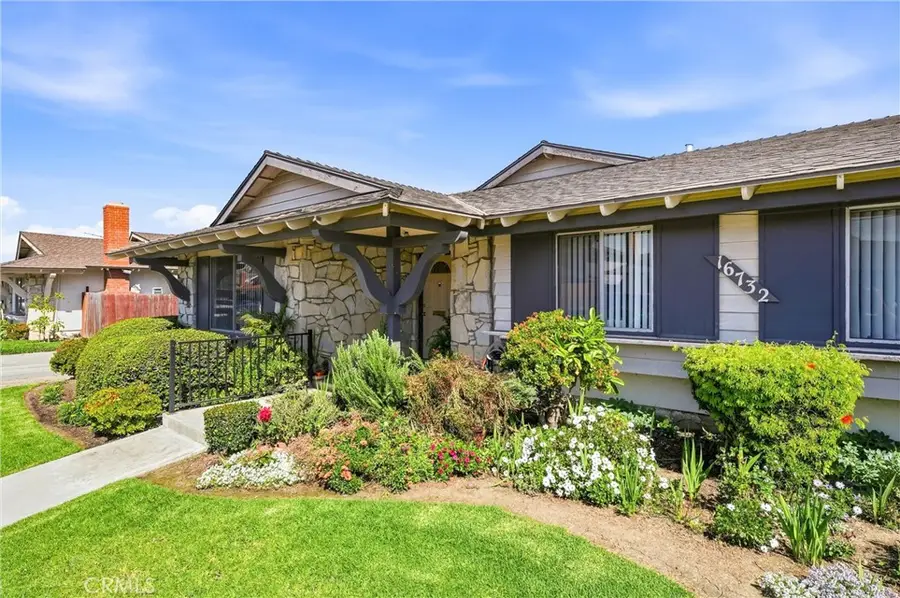 16732 Bartlett Lane, Huntington Beach, CA 92647 - #2