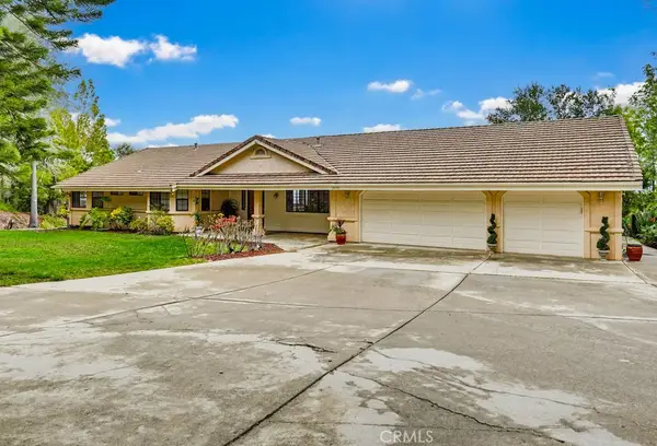 28572 Meadow Mesa Lane, Escondido, CA 92026