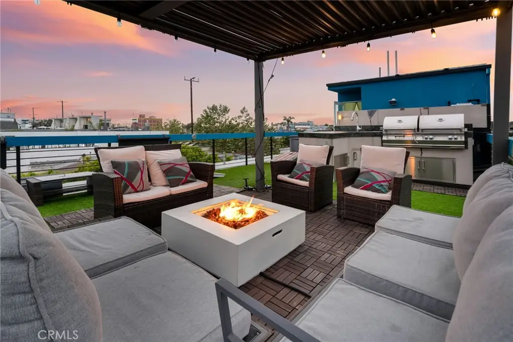 302 S Venice, Venice, CA 90291 - #1