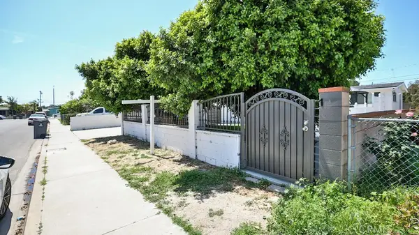 10301 Antigua Street, Anaheim, CA 92804