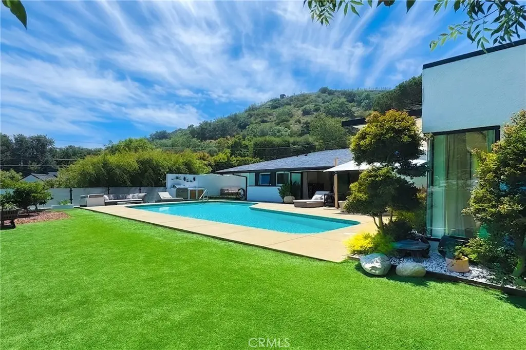 9621 Cedarbrook, Beverly Hills, CA 90210 - #1