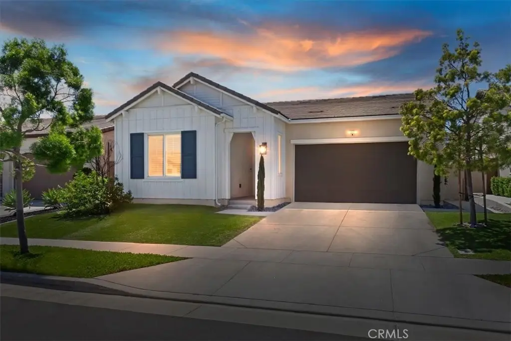 2303 Nova Way, Corona, CA 92883 - #1