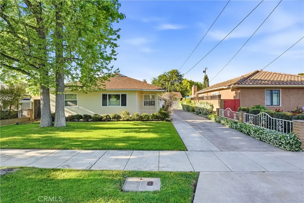713 E Sycamore, Orange, CA 92866 - #1