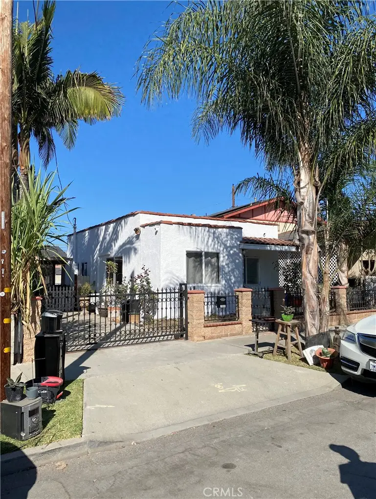 2033 W Burnett Street, Long Beach, CA 90810 - #1