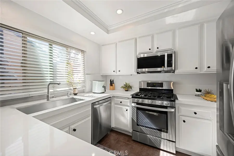 7851 Southlake #5, Huntington Beach, CA 92647 - #3