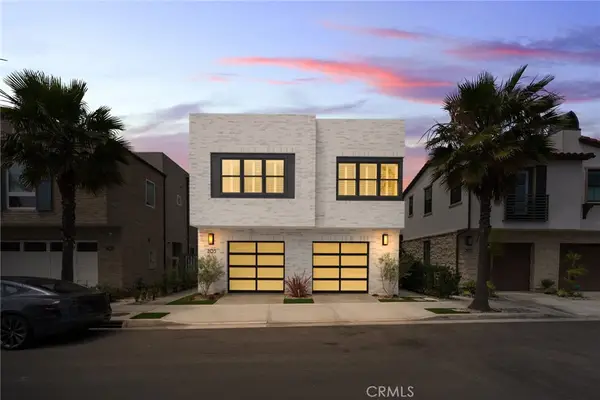 205 Ocean Place, Seal Beach, CA 90740