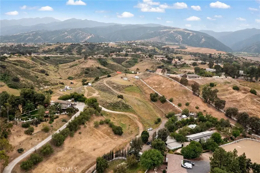 8305 Gambier, Corona, CA 92883 - #3
