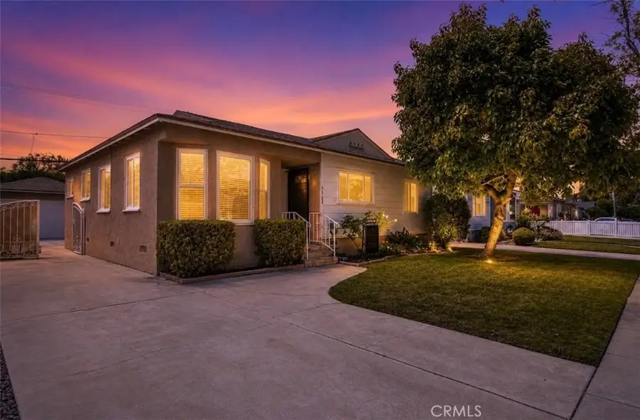 3927 Lees Avenue, Long Beach, CA 90808 - #3