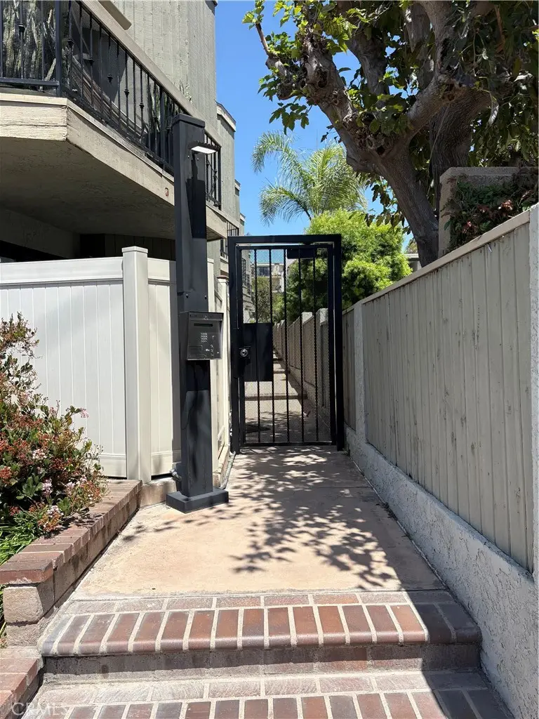 2601 E 19th #25, Signal Hill, CA 90755 - #2