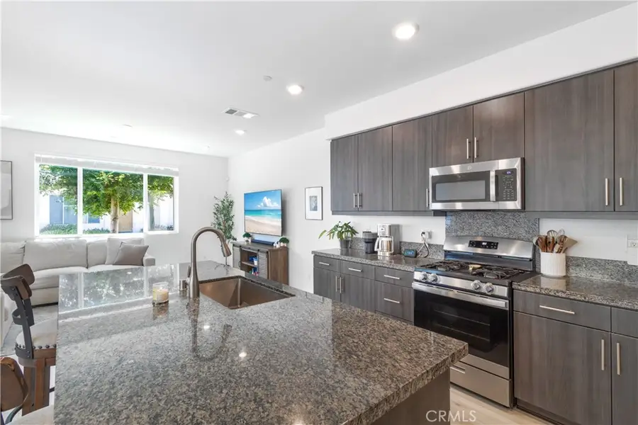 15188 Horizon, Fontana, CA 92336 - #3