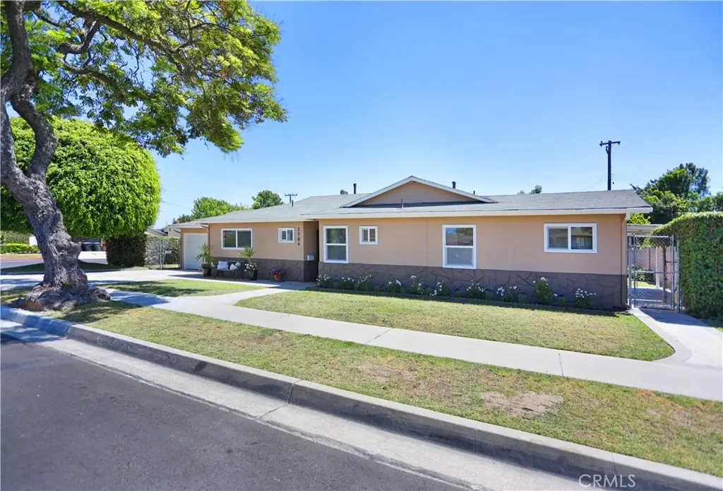 1504 W Kimberly Avenue, Anaheim, CA 92802 - #1